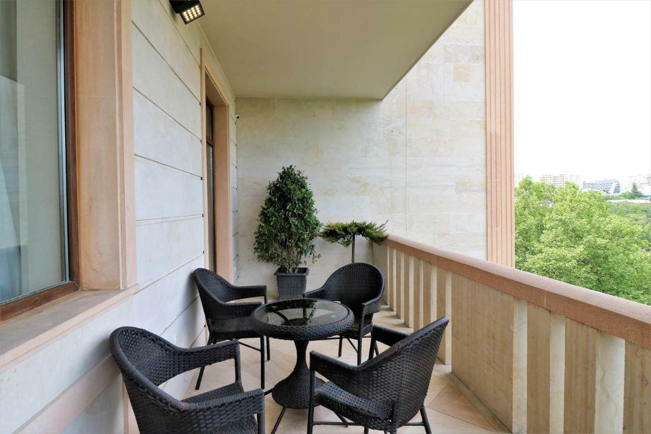 Luxury Aparthotel 5Rooms In Tbilisi Center Luaran gambar